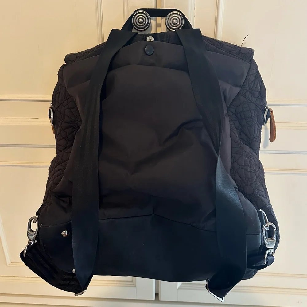 Petunia Pickle Bottom Black Quilted Flower Convertible Boxy Backpack